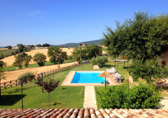 piscina-agriturismo-il-cavaliere-umbria_s