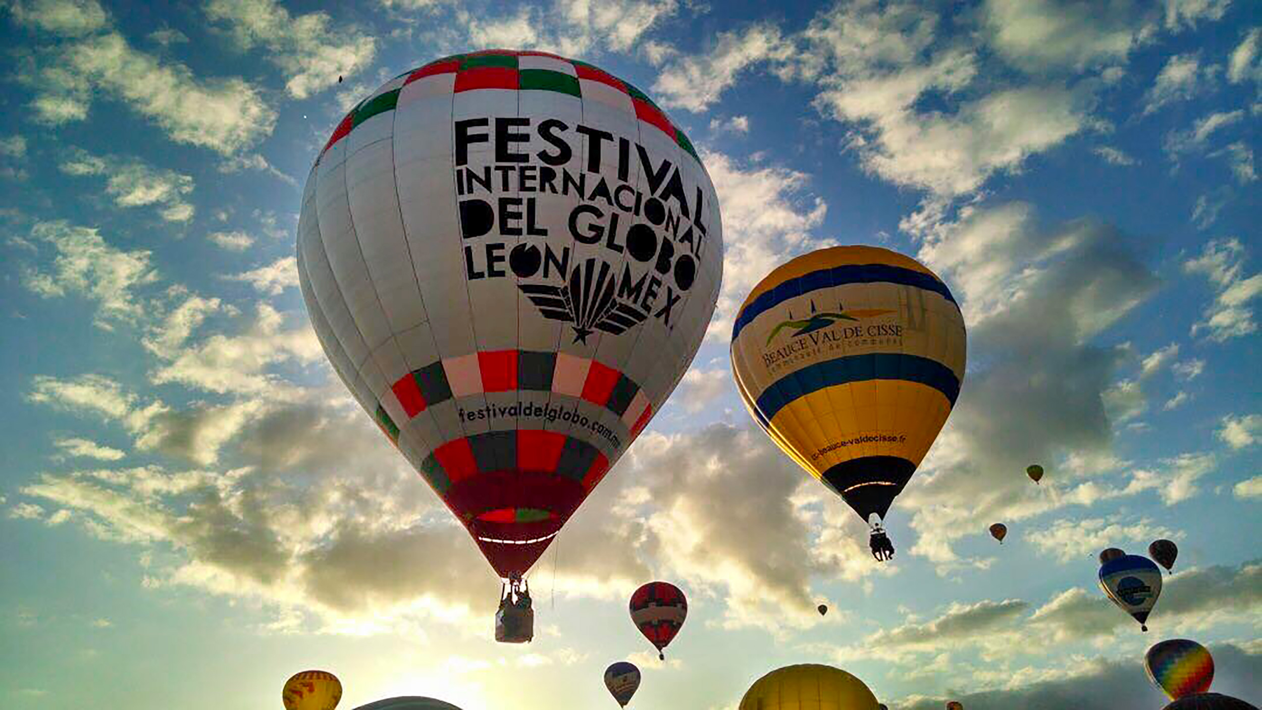 This year 2025 has for the first time the  honour to enhance further our event “Italian International Balloon Grand Prix” with the  1st.edition of the American    Transoceanic Balloon Festival which will see the participation  of an increased number of balloons arriving from USA and Mexico in order to enjoy our BALLOONING VACATION in Umbria “The Green Heart of Italy”